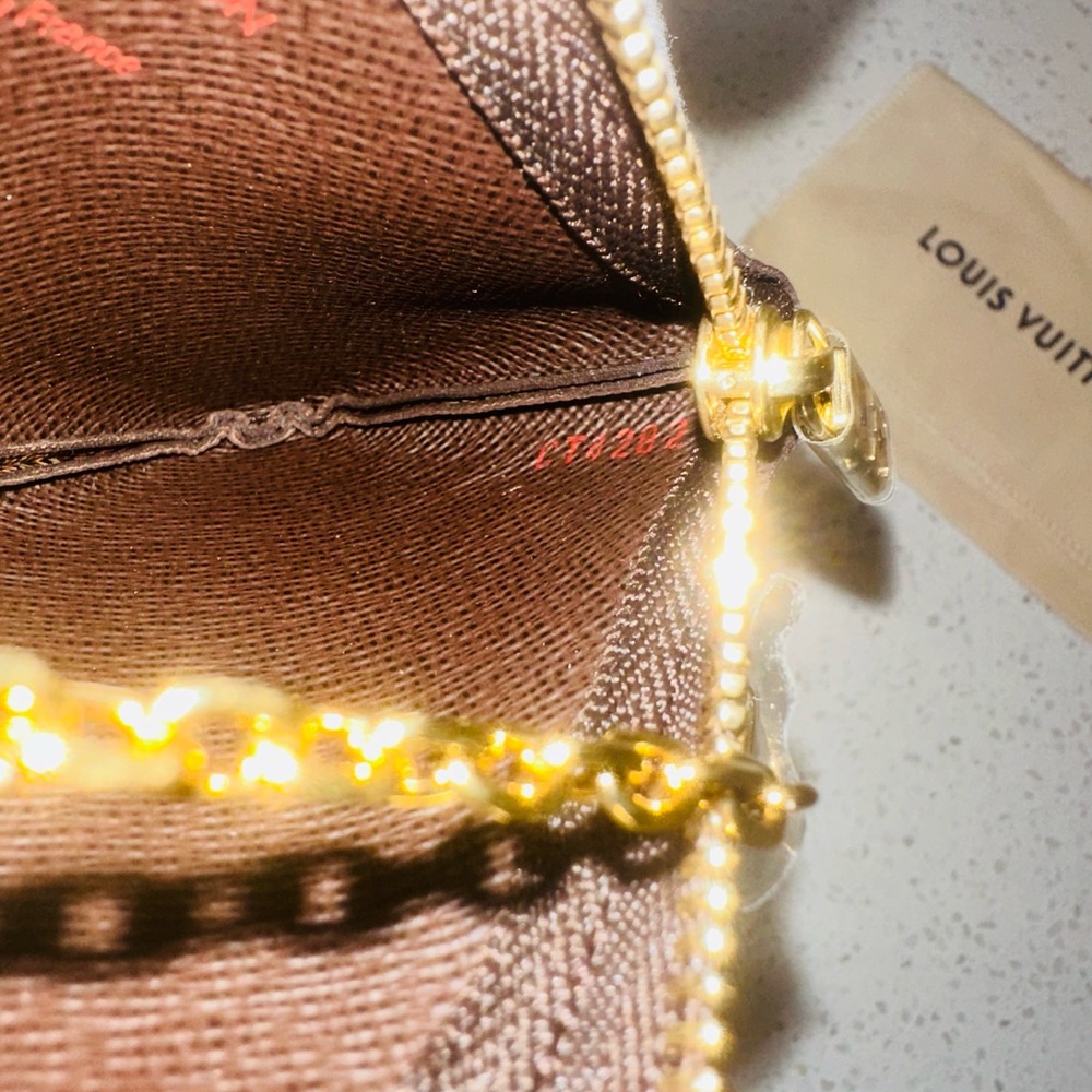 Louis Vuitton Damier Ebene Key Cles - Picture 3 of 7